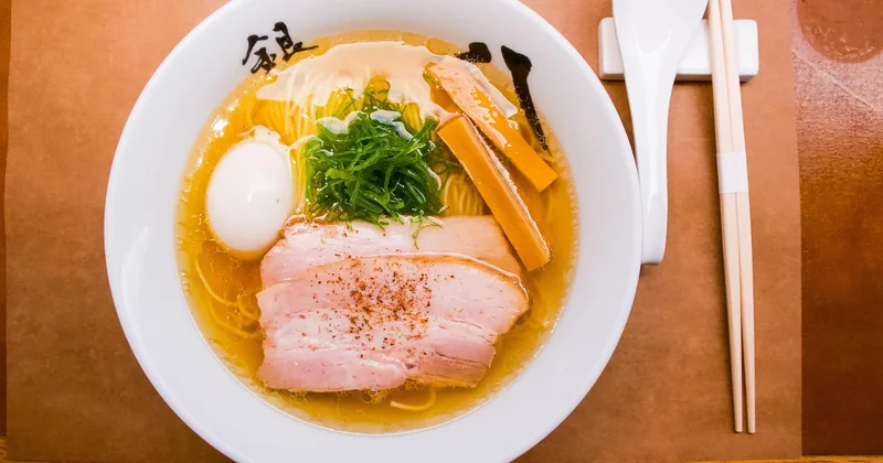 Shoyu, shio, miso, tonkotsu : quelle base choisir ?